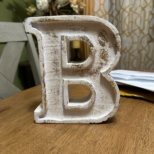 Wood initial B decor, like New!
